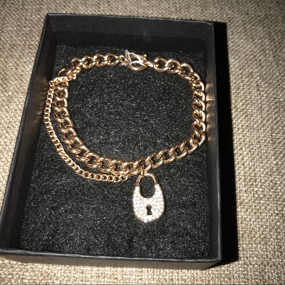 Michael Kors Diamond Lock Necklace - Picture 1 of 3